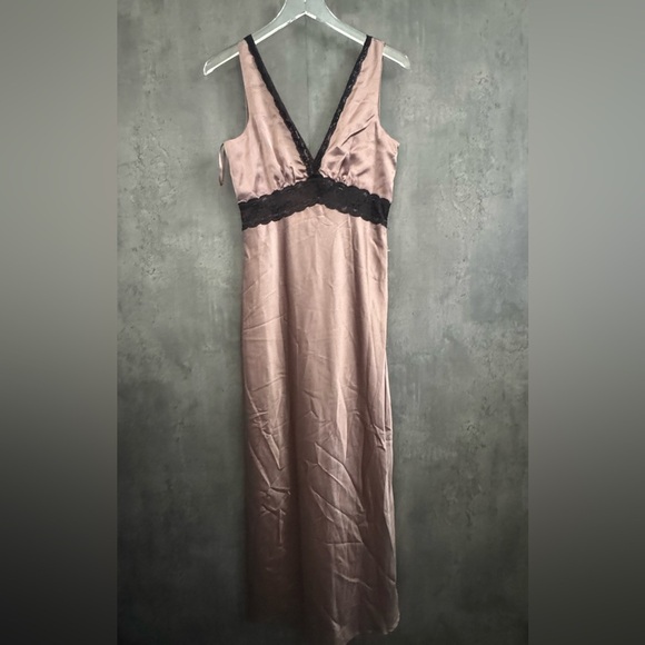 PETAL & PUP BRENNAN MAXI SLIP DRESS - MOCHA M B491 - Picture 5 of 7